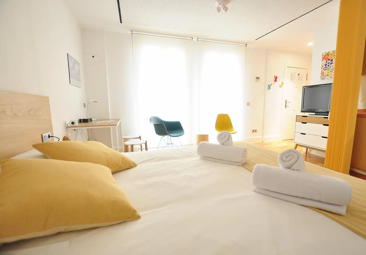 Renthas Madre De Dios Studio Apartment Malaga